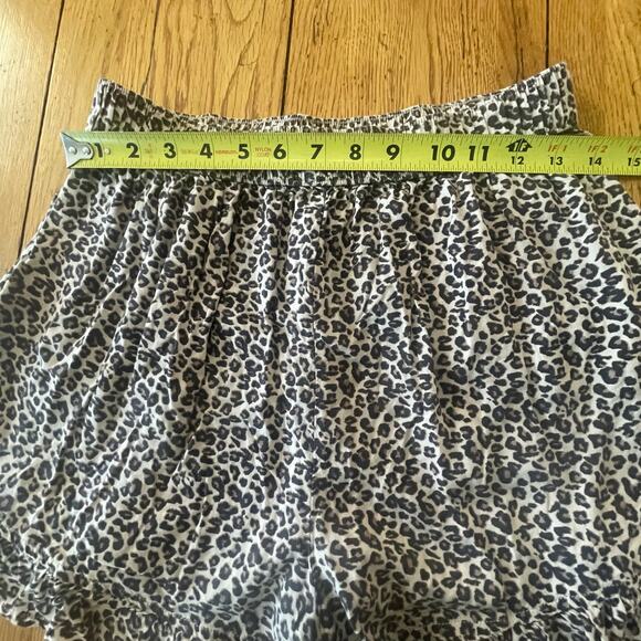 Abercrombie & Fitch Leopard Print Lounge Shorts - Size M Ruffled Hem - Picture 4 of 6